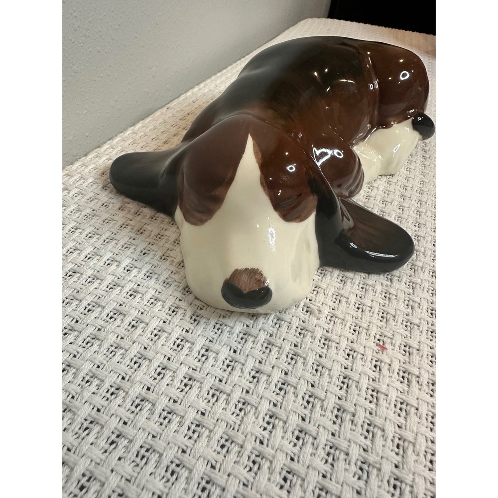 Vintage Ceramic Sleeping Basset Hound Figurine Brown White Glossy Dog Decor Home - Picture 3 of 14